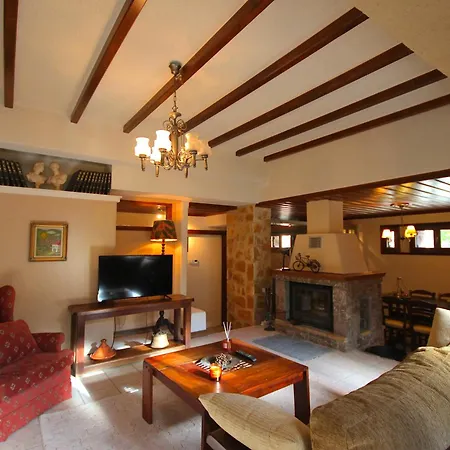 Pine By Alure Apartamento Arájova